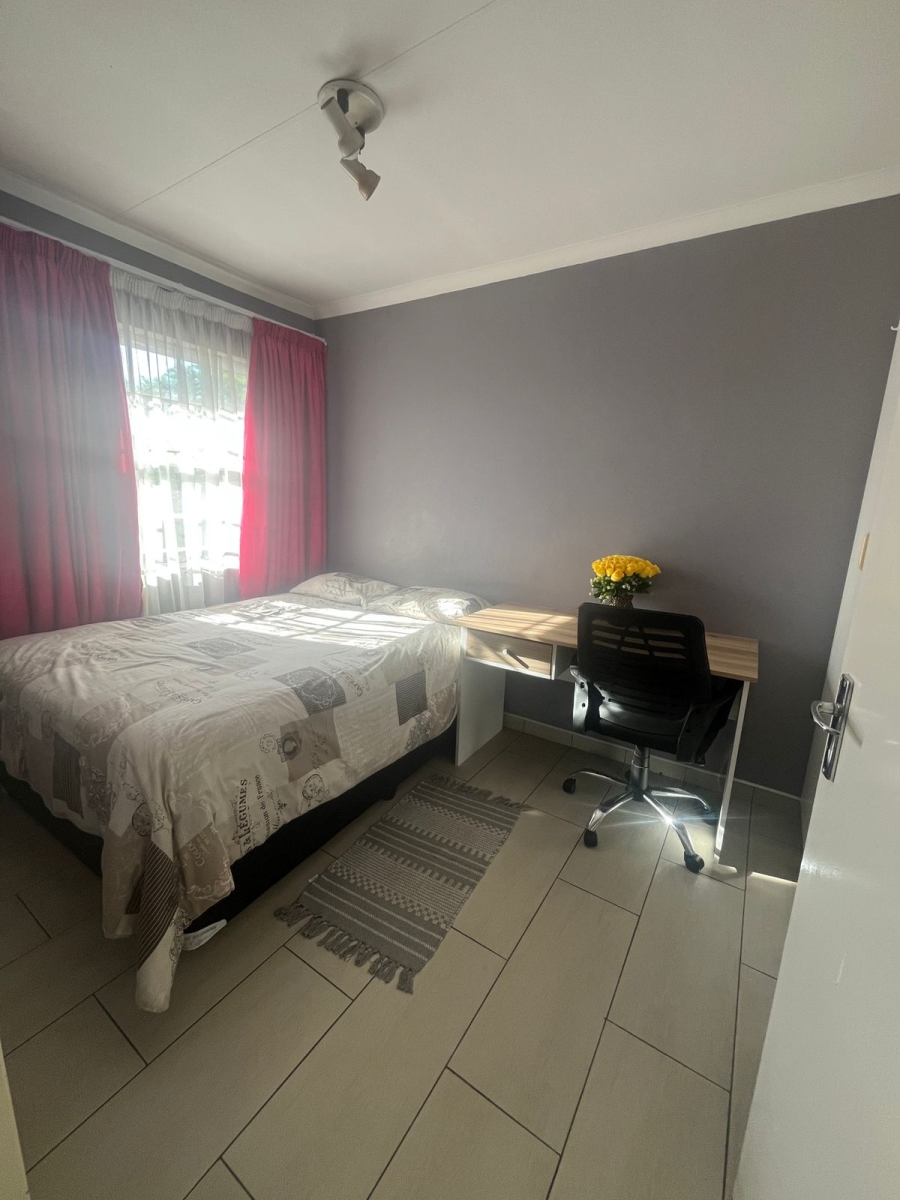 To Let 3 Bedroom Property for Rent in Alan Manor Gauteng