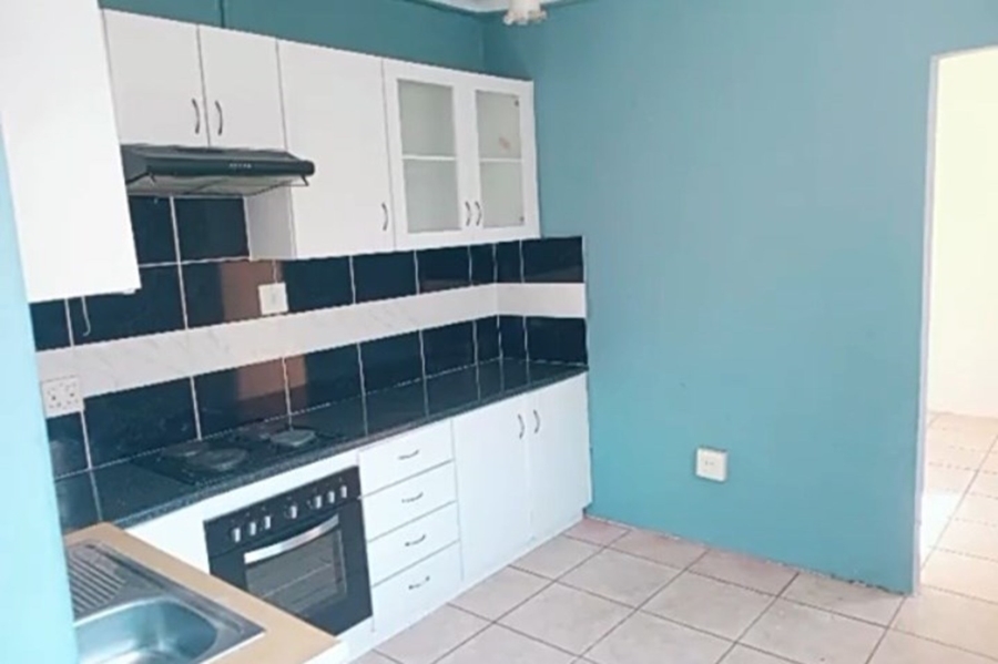 To Let 1 Bedroom Property for Rent in Lombardy East Gauteng