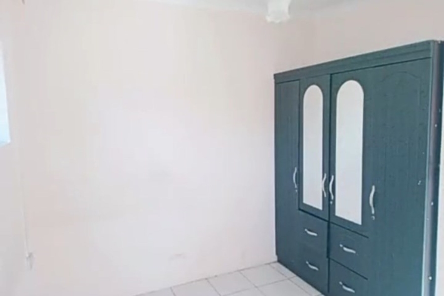 To Let 1 Bedroom Property for Rent in Lombardy East Gauteng