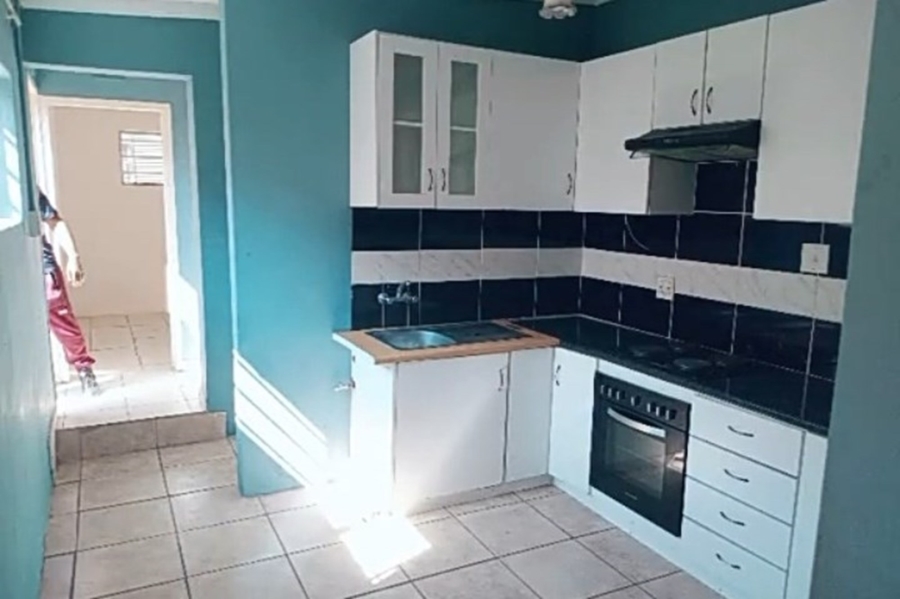 To Let 1 Bedroom Property for Rent in Lombardy East Gauteng