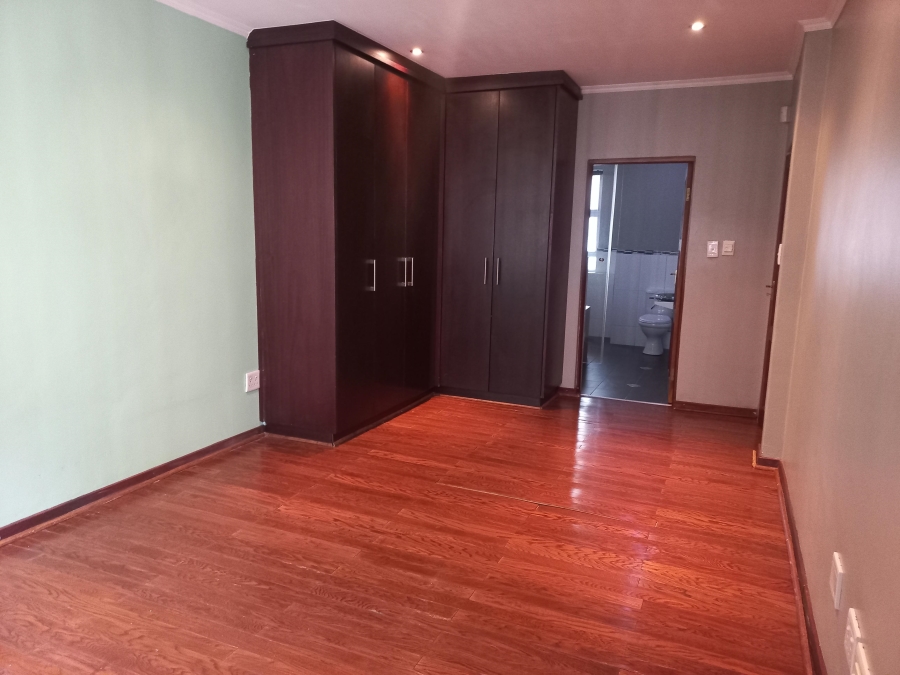 To Let 3 Bedroom Property for Rent in Marshalltown Gauteng