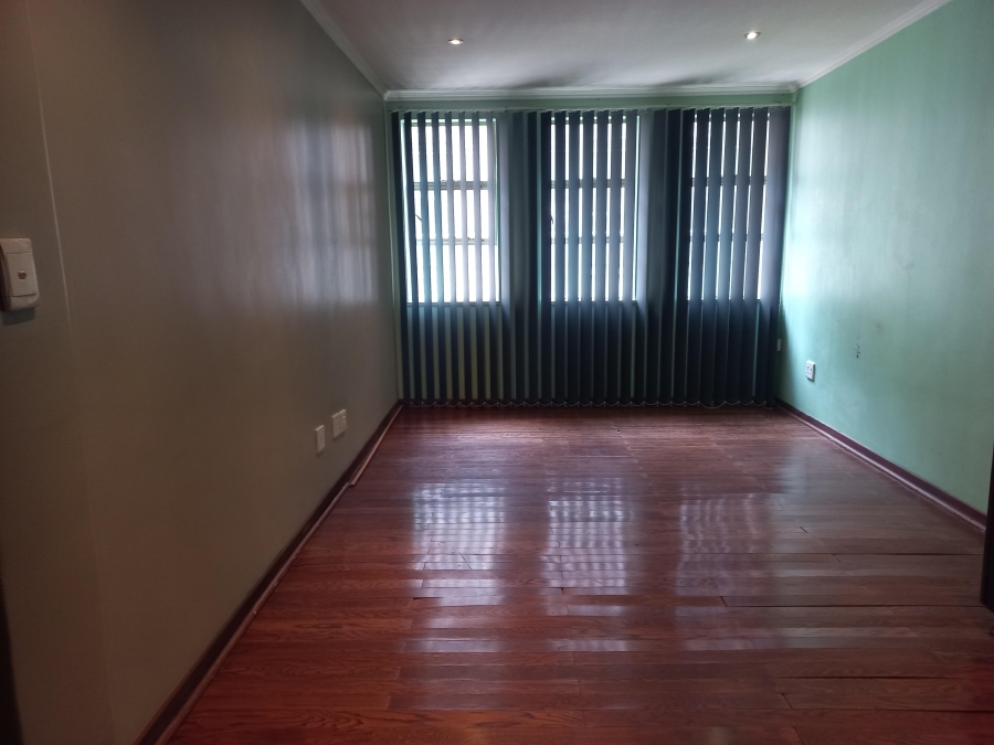 To Let 3 Bedroom Property for Rent in Marshalltown Gauteng