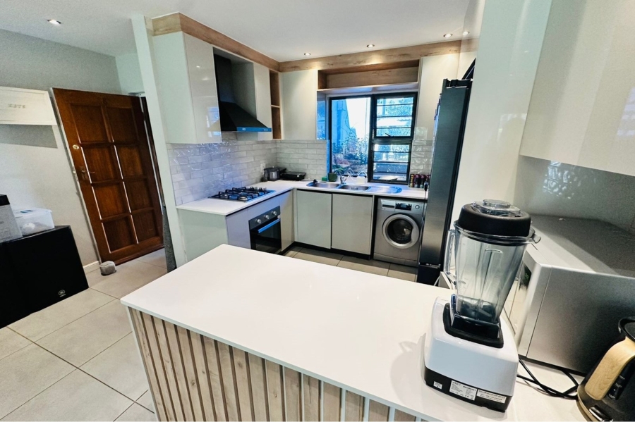 2 Bedroom Property for Sale in Bryanston Gauteng