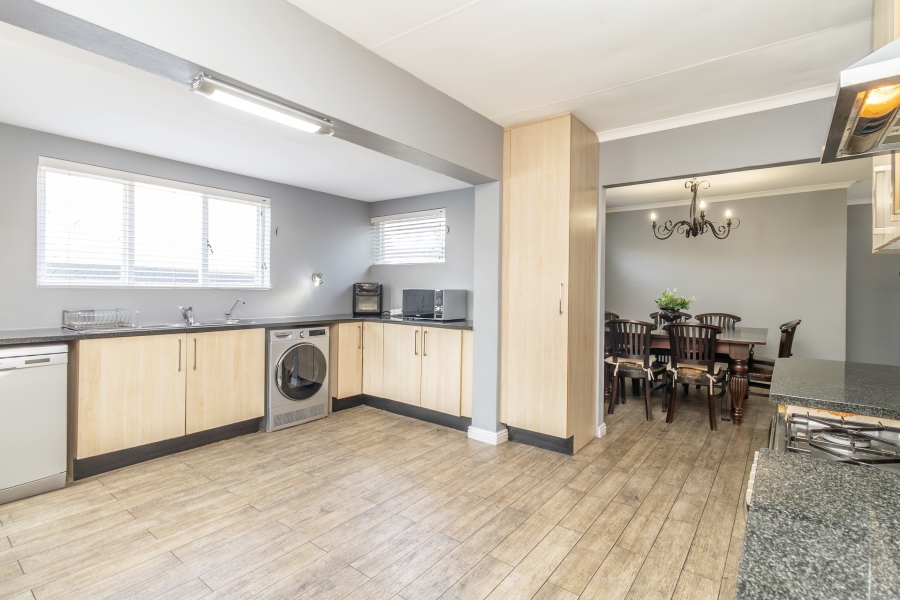 3 Bedroom Property for Sale in Magaliessig Gauteng