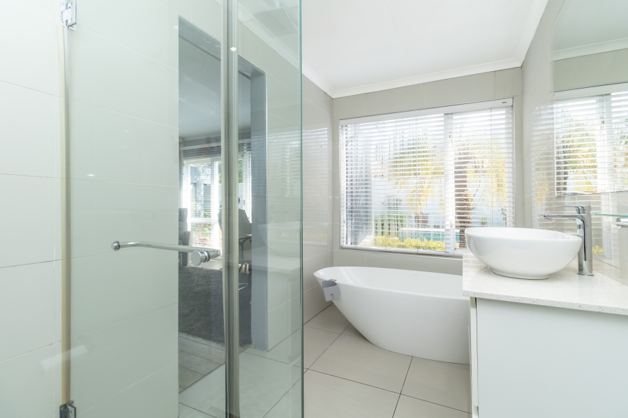 3 Bedroom Property for Sale in Magaliessig Gauteng