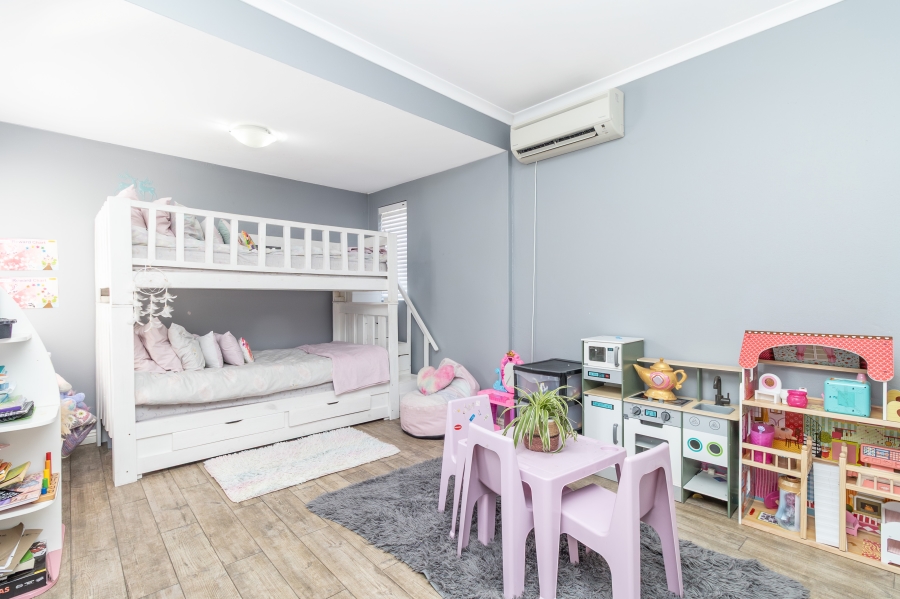 3 Bedroom Property for Sale in Magaliessig Gauteng