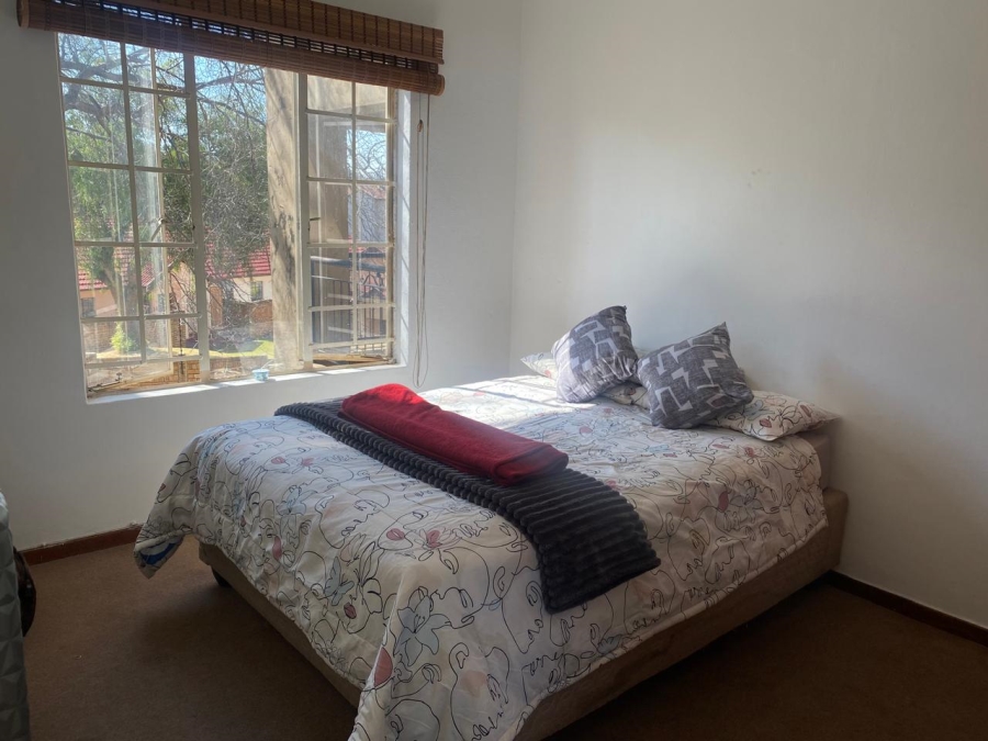 2 Bedroom Property for Sale in Meredale Gauteng
