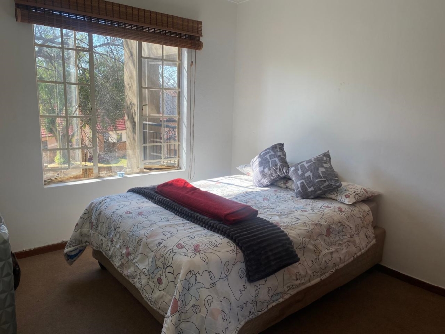 2 Bedroom Property for Sale in Meredale Gauteng