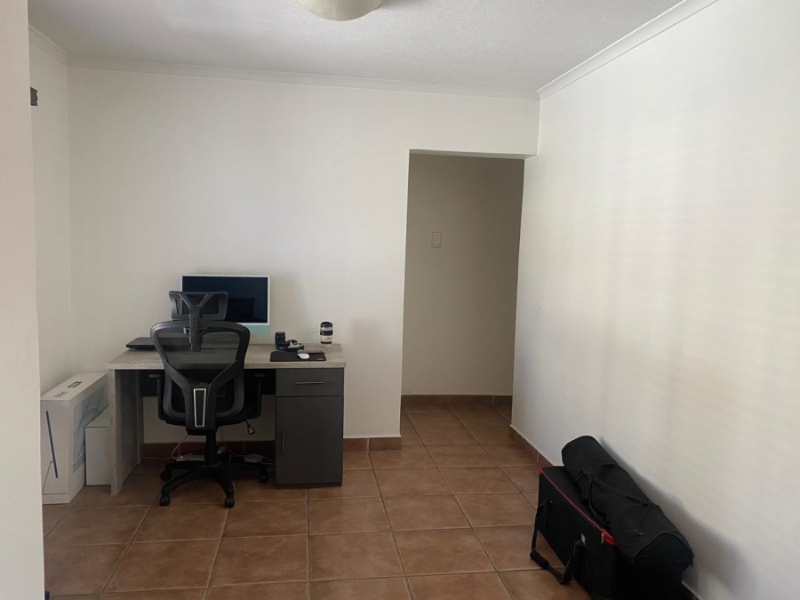 2 Bedroom Property for Sale in Meredale Gauteng