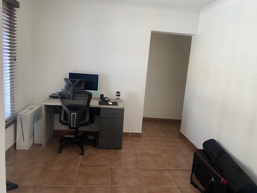 2 Bedroom Property for Sale in Meredale Gauteng