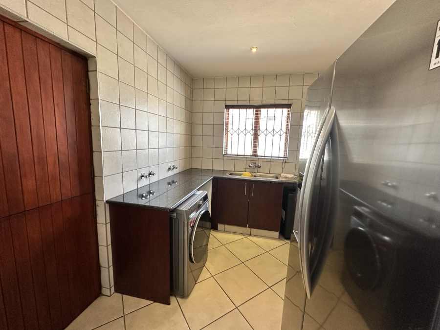 3 Bedroom Property for Sale in Thatchfield Estate Gauteng