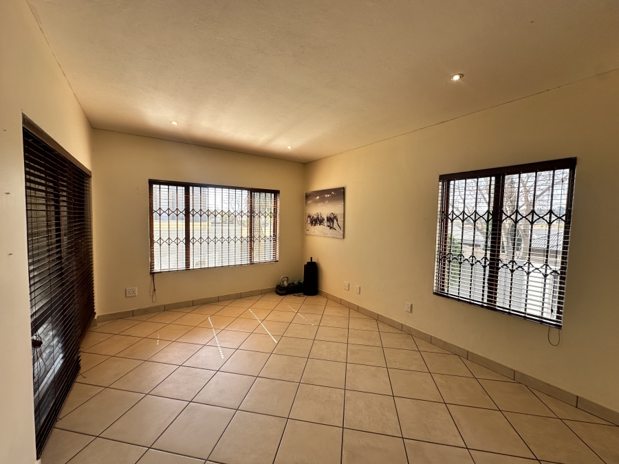 3 Bedroom Property for Sale in Thatchfield Estate Gauteng