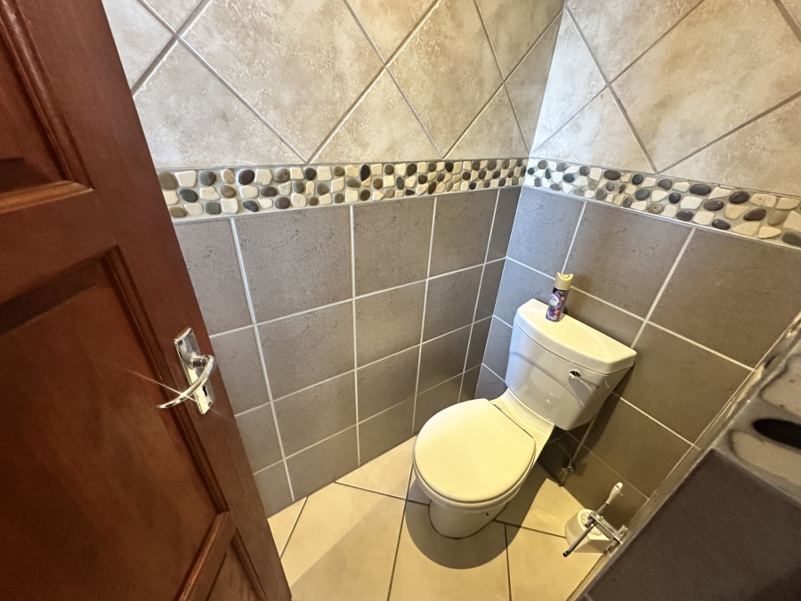 3 Bedroom Property for Sale in Thatchfield Estate Gauteng