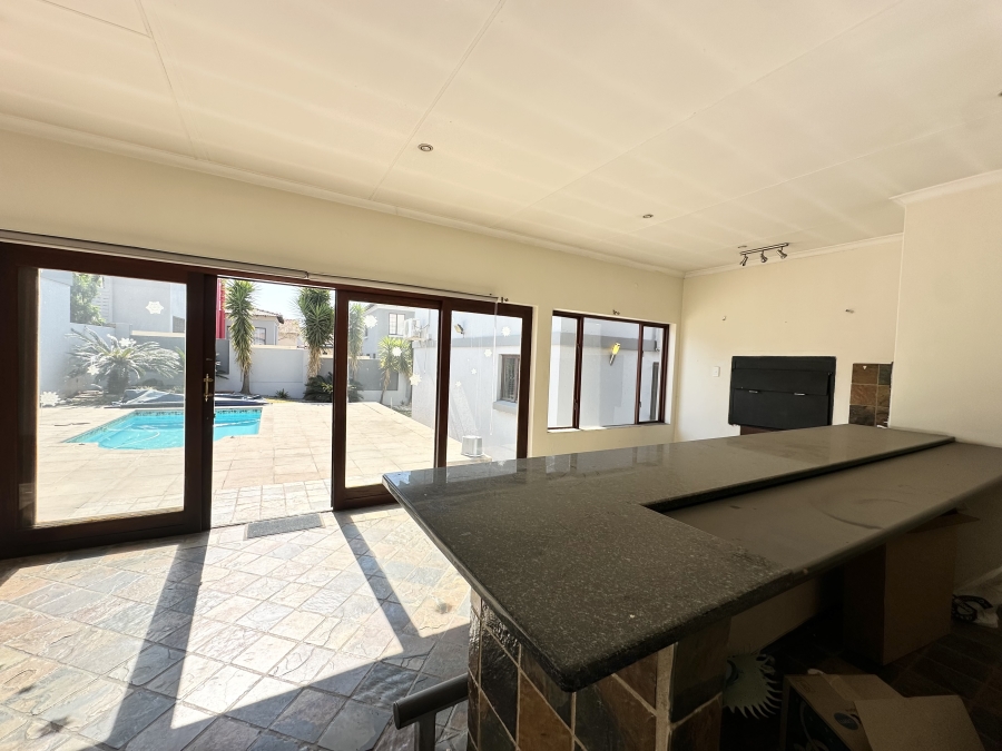 3 Bedroom Property for Sale in Thatchfield Estate Gauteng