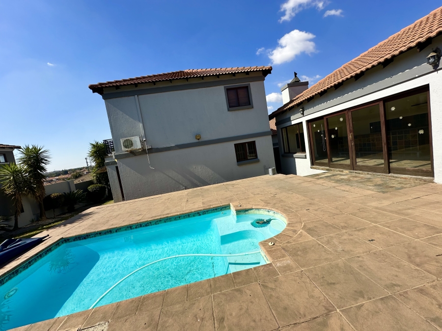 3 Bedroom Property for Sale in Thatchfield Estate Gauteng