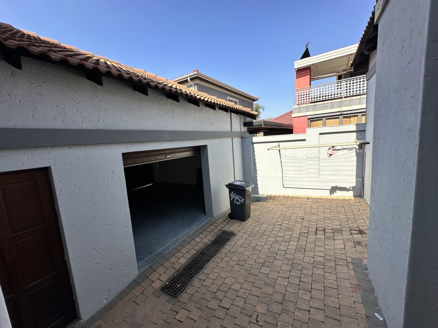 3 Bedroom Property for Sale in Thatchfield Estate Gauteng
