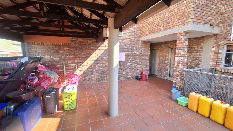 3 Bedroom Property for Sale in Moregloed Gauteng