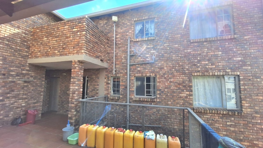 3 Bedroom Property for Sale in Moregloed Gauteng