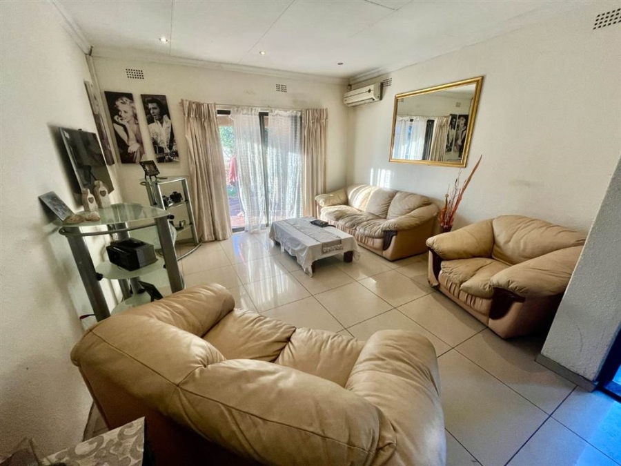 4 Bedroom Property for Sale in Brackenhurst Gauteng