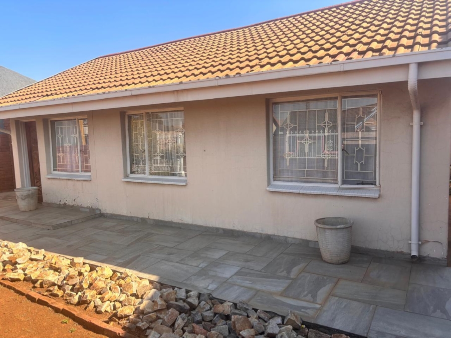 3 Bedroom Property for Sale in Mamelodi East Gauteng