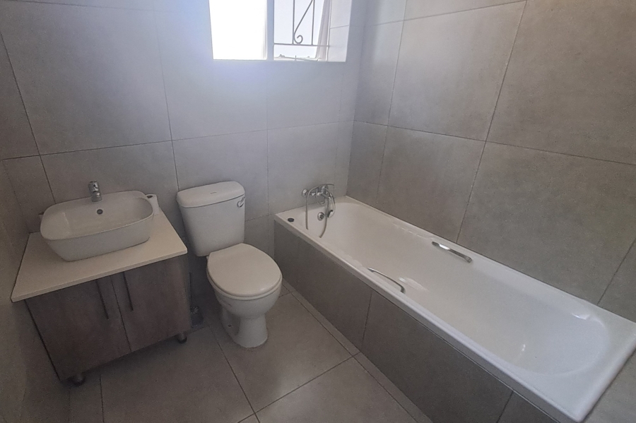 3 Bedroom Property for Sale in Verwoerdpark Gauteng