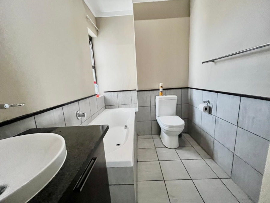 2 Bedroom Property for Sale in Dainfern Gauteng