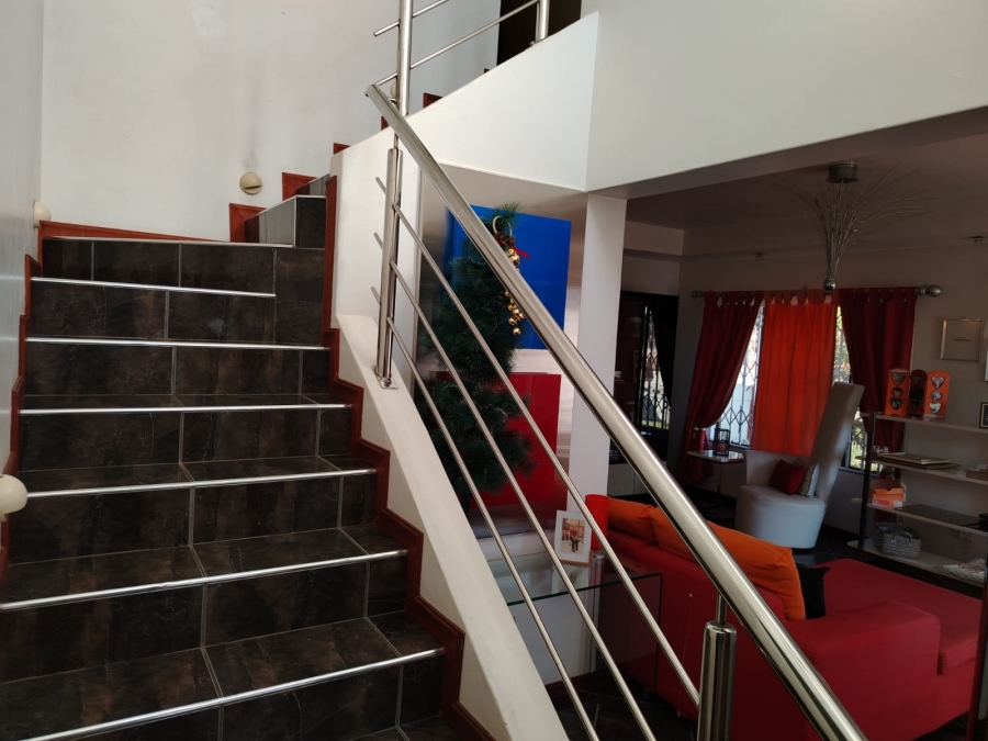 5 Bedroom Property for Sale in Paul Krugersoord Gauteng