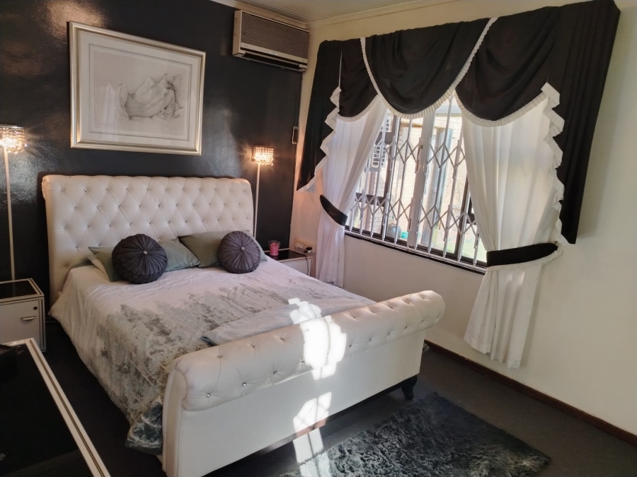 5 Bedroom Property for Sale in Paul Krugersoord Gauteng