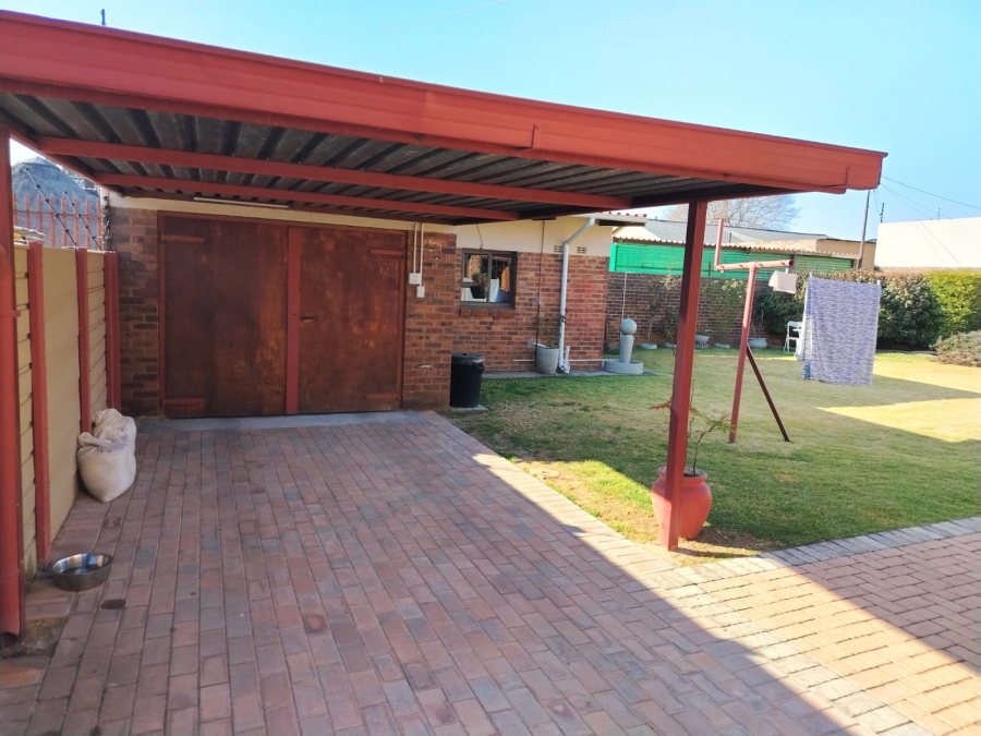 5 Bedroom Property for Sale in Paul Krugersoord Gauteng