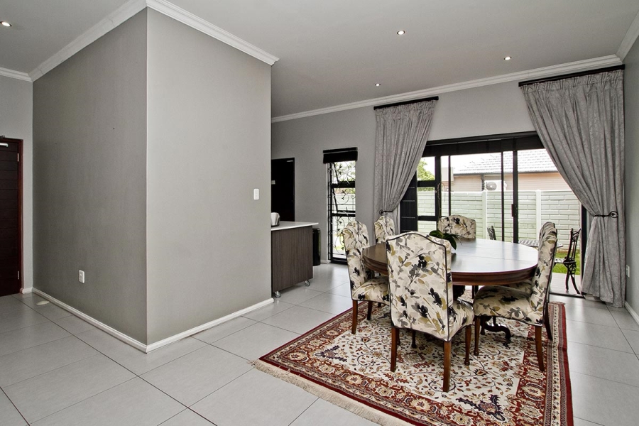 3 Bedroom Property for Sale in Greenside Gauteng