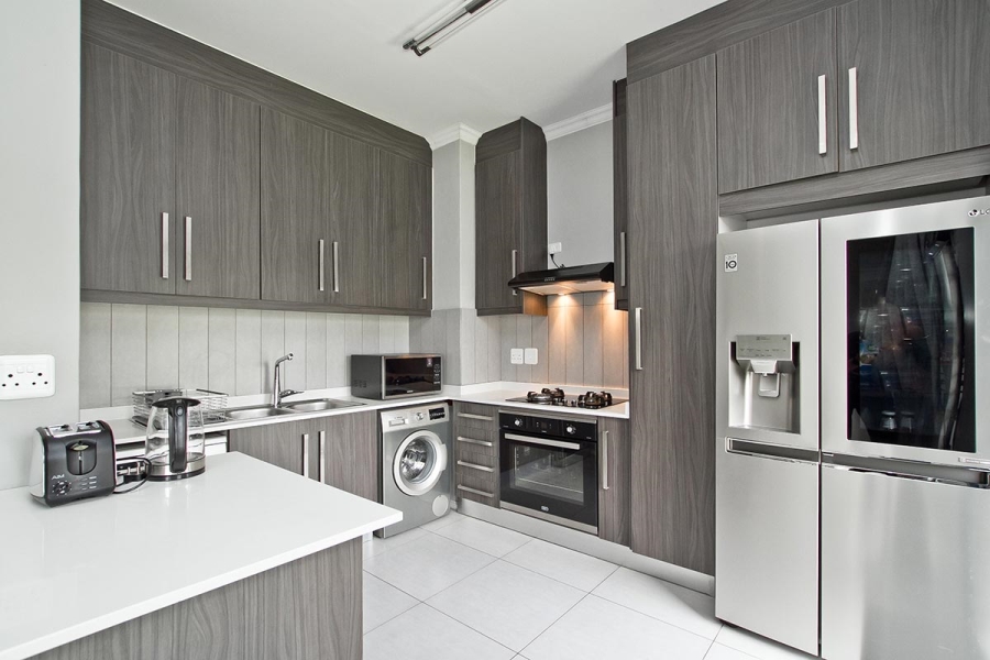 3 Bedroom Property for Sale in Greenside Gauteng