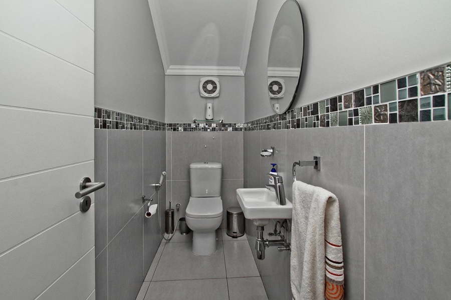 3 Bedroom Property for Sale in Greenside Gauteng