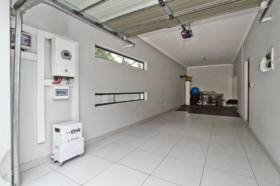 3 Bedroom Property for Sale in Greenside Gauteng