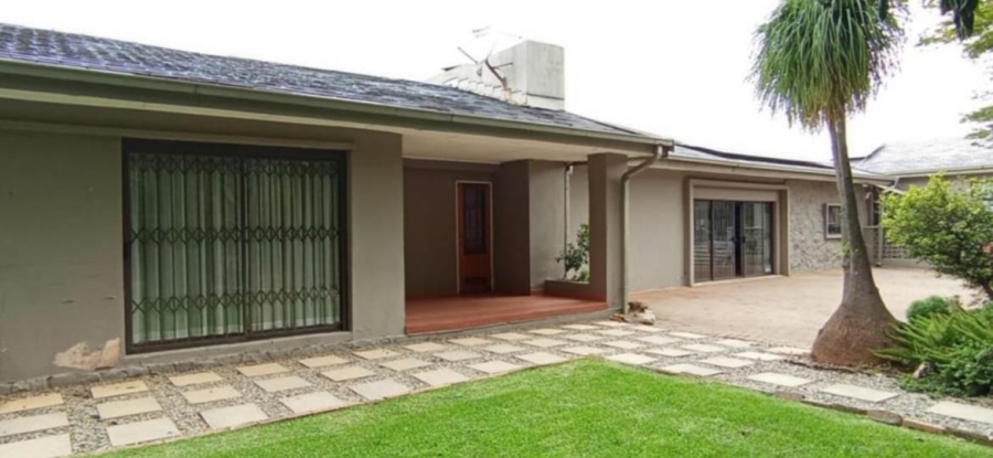 4 Bedroom Property for Sale in Cyrildene Gauteng