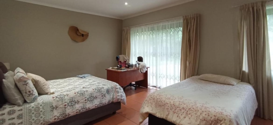 4 Bedroom Property for Sale in Cyrildene Gauteng