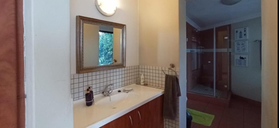 4 Bedroom Property for Sale in Cyrildene Gauteng