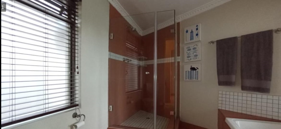 4 Bedroom Property for Sale in Cyrildene Gauteng