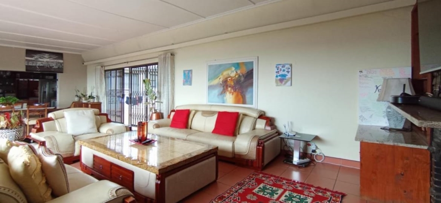 4 Bedroom Property for Sale in Cyrildene Gauteng