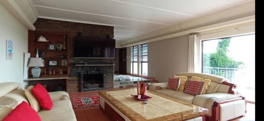 4 Bedroom Property for Sale in Cyrildene Gauteng
