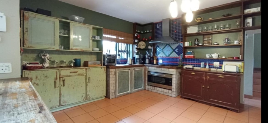 4 Bedroom Property for Sale in Cyrildene Gauteng