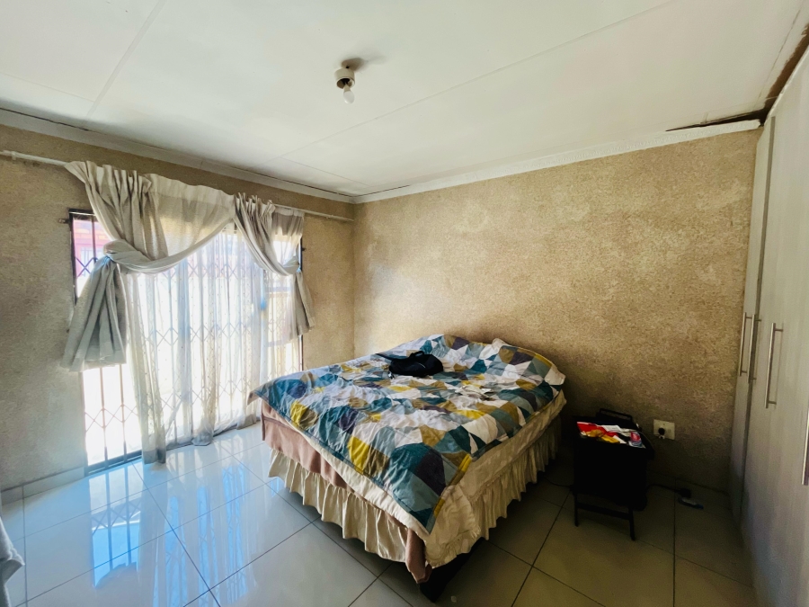 4 Bedroom Property for Sale in Vosloorus Gauteng