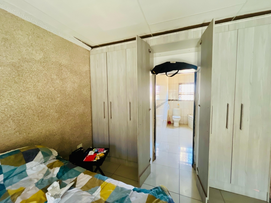 4 Bedroom Property for Sale in Vosloorus Gauteng