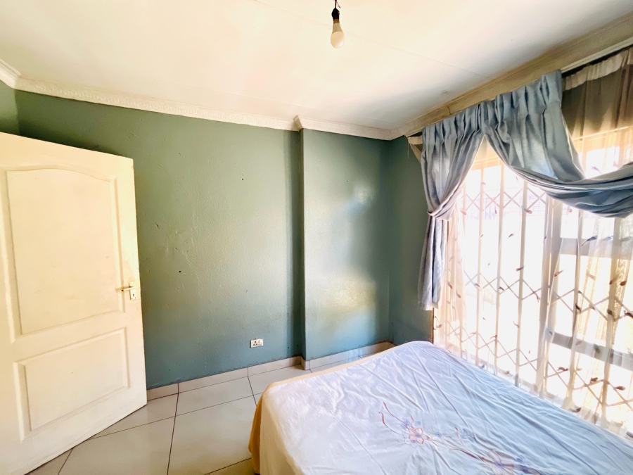 4 Bedroom Property for Sale in Vosloorus Gauteng