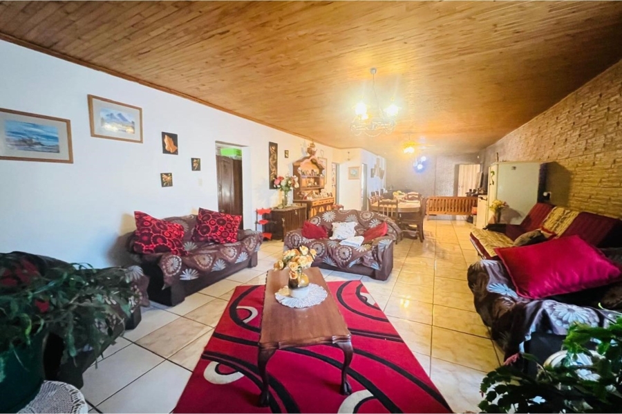 4 Bedroom Property for Sale in Rosashof Gauteng