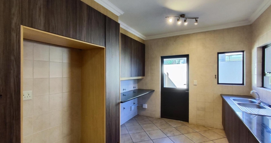 3 Bedroom Property for Sale in Glen Erasmia Gauteng