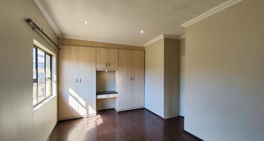 3 Bedroom Property for Sale in Glen Erasmia Gauteng