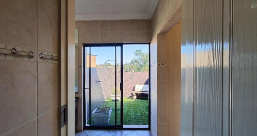 3 Bedroom Property for Sale in Glen Erasmia Gauteng