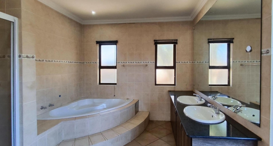 3 Bedroom Property for Sale in Glen Erasmia Gauteng