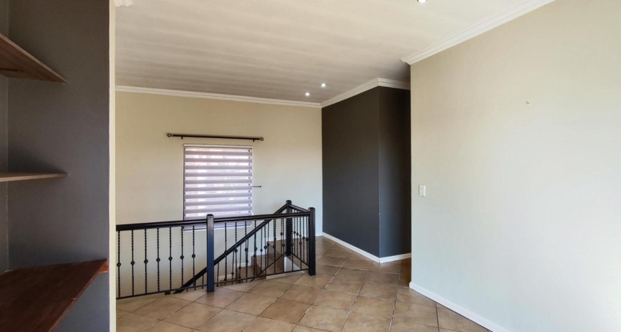 3 Bedroom Property for Sale in Glen Erasmia Gauteng