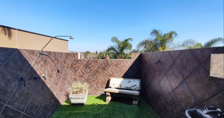 3 Bedroom Property for Sale in Glen Erasmia Gauteng